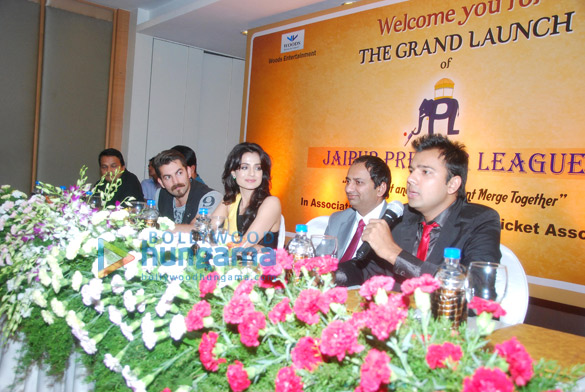 neil ameesha at the launch of jaipur premier league 2 4