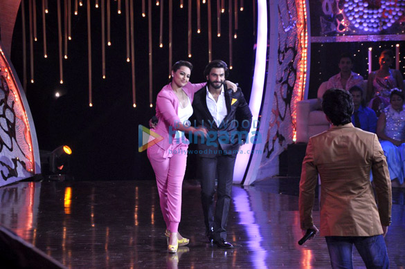 ranveer sonakshi promote lootera on did super moms 4