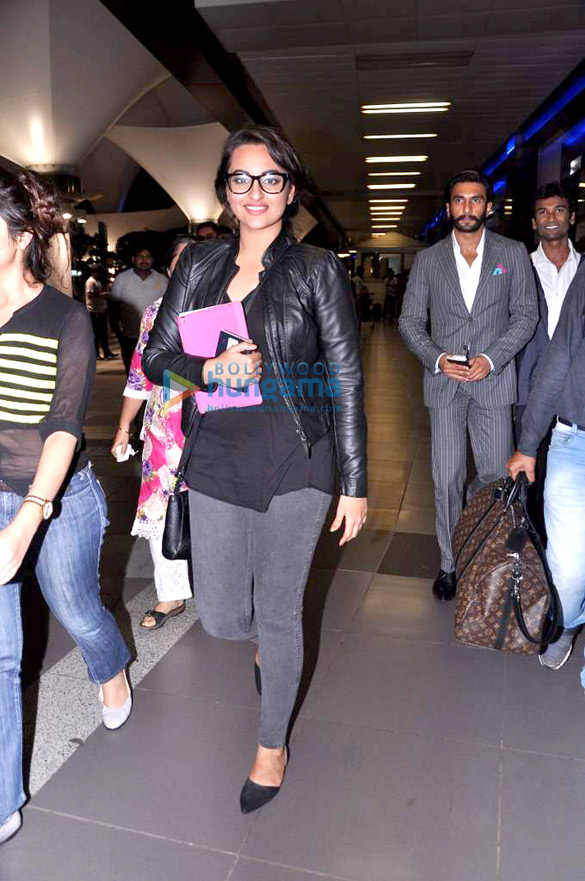 ranveer sonakshi return from dubai promotions of lootera 3