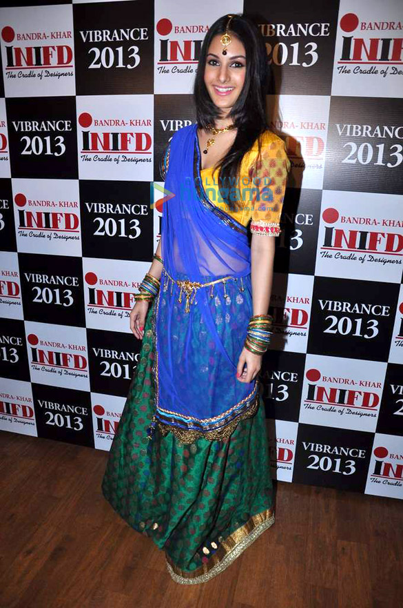 starcast of issaq at inifd fashion show vibrance 2013 13