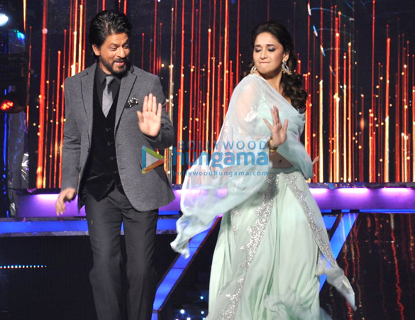 shahrukh madhuri on jhalak dikhhla jaa chennai express special shoot 10