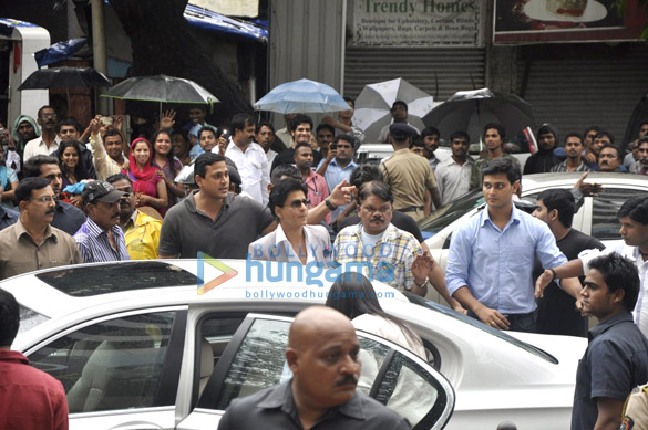shahrukh rohit shetty at the game launch of chennai express 11