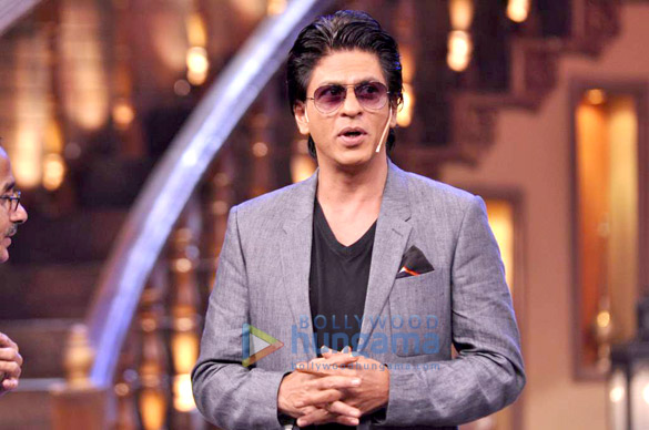 shahrukh on the sets of comedy nights with kapil 5