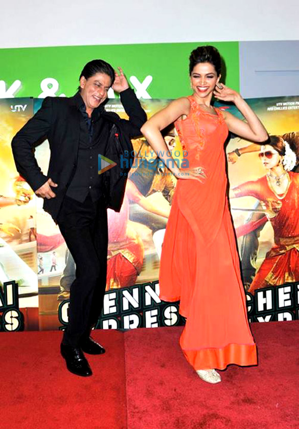 shahrukh deepika promote chennai express in uk 10