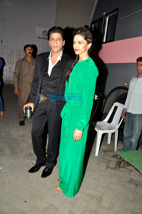 shahrukh deepika at chennai express promotions 4