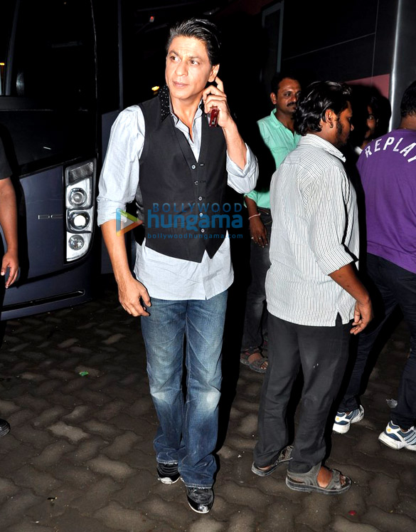 shahrukh deepika rohit snapped at chennai express promotions 5