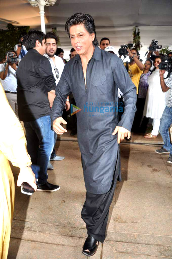 shahrukh khan invites media for eids lunch 9