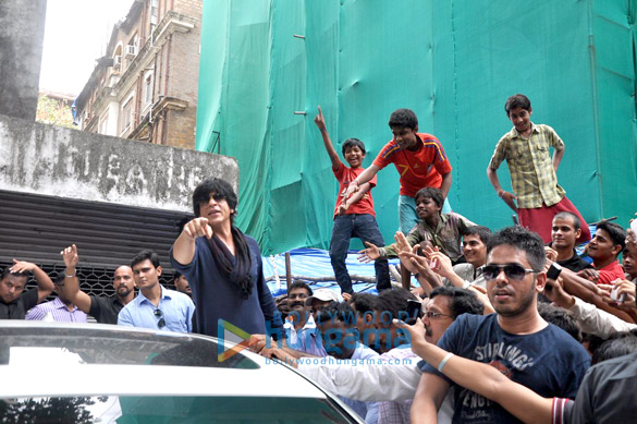 shahrukh khan promotes chennai express at new excelsior 10