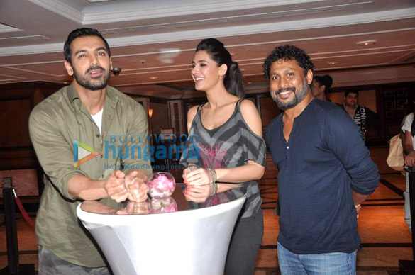 nargis john promote madras cafe at a special tv shoot 2