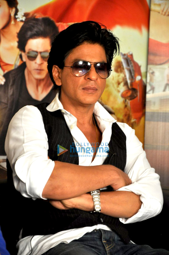 shahrukh rohit shettys facebook chat for chennai express 6