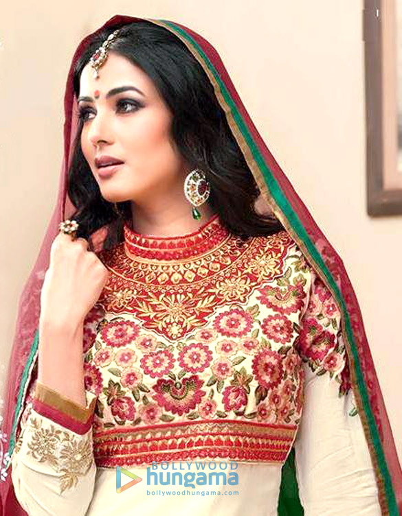 sonal chauhan 67