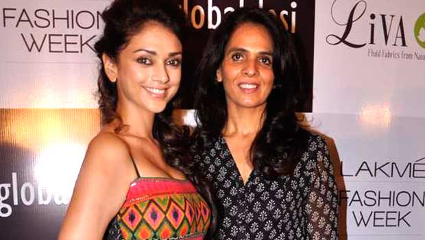 Aditi-Karisma-Mahie At Day 3 Of ‘Fashion Week 2013’