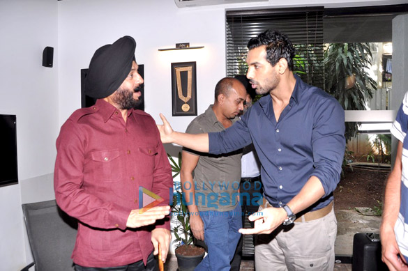 john abraham promotes madras cafe 3