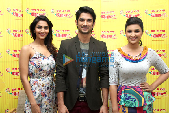 promotions of shuddh desi romance at 98 3 fm 98 3 fm radio mirchi 6