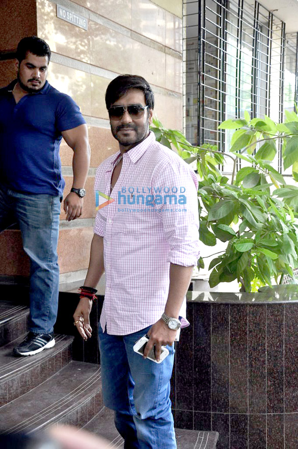 ajay devgn snapped 5
