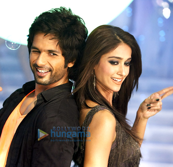 phata poster nikhla hero 77