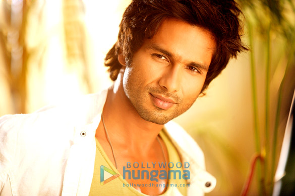 phata poster nikhla hero 110