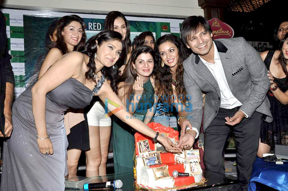 team of grand masti at lalitya munshaws album launch 3