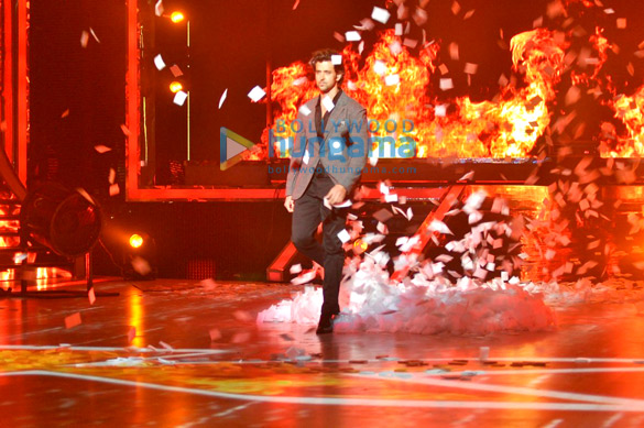 hrithik priyanka promote krrish 3 on jhalak dikhhla jaa finale 5