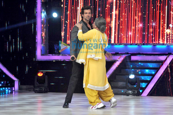 hrithik priyanka promote krrish 3 on jhalak dikhhla jaa finale 10