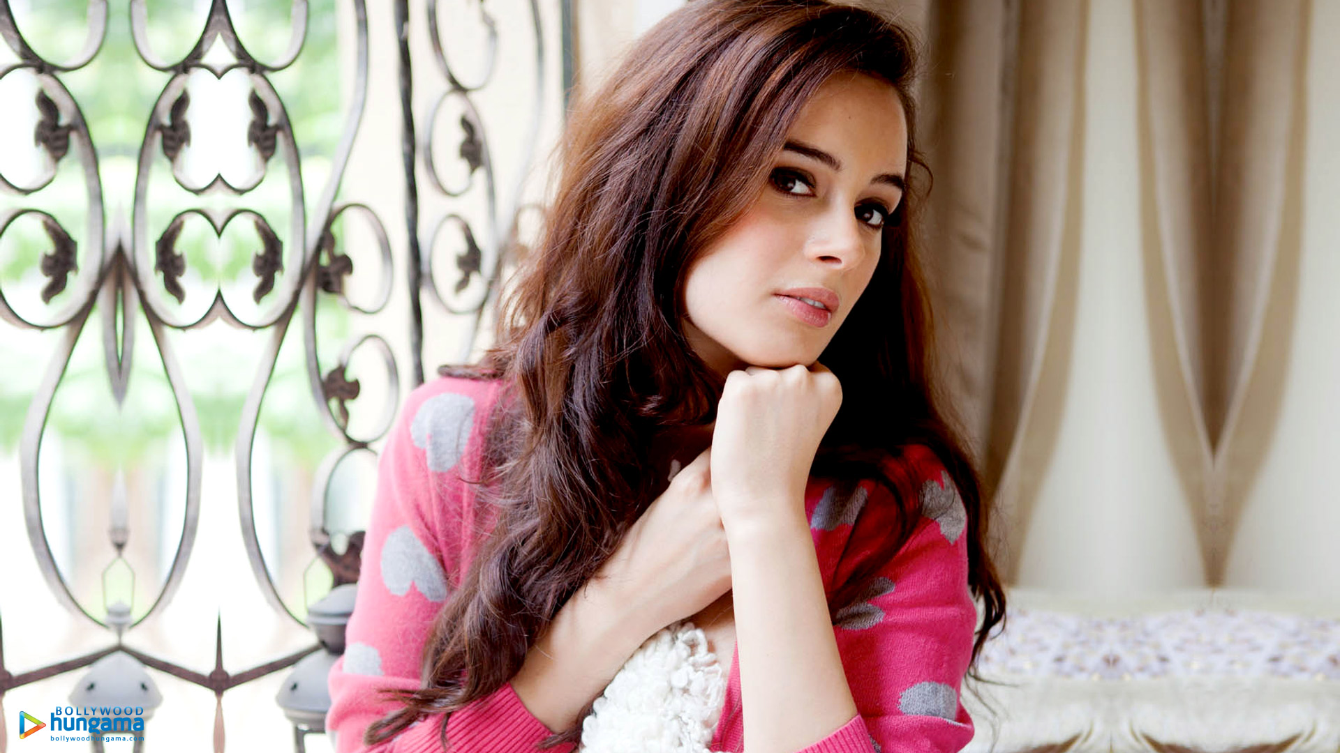 Evelyn Sharma Evelyn Sharma