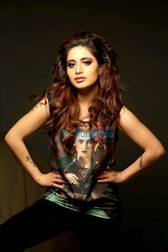 alisa khan 17