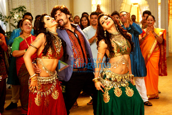 kaanchi 25