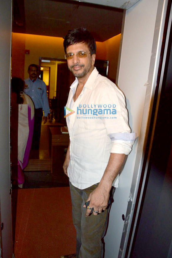 special screening of besharam 5