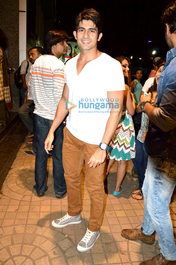 special screening of besharam 12