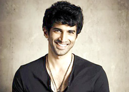 Aditya Roy Kapur signed up for Fitoor