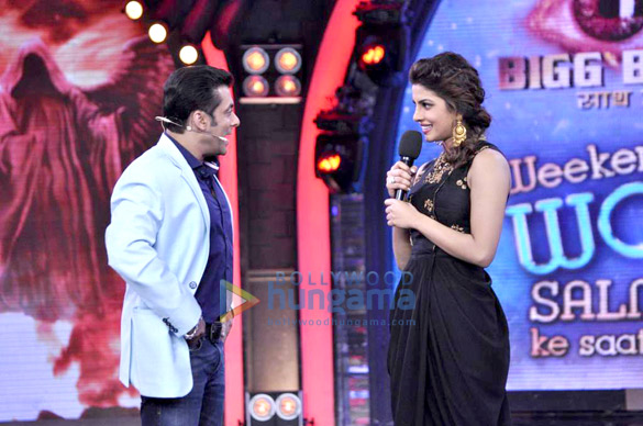 priyanka promotes krrish 3 on bigg boss 7 4