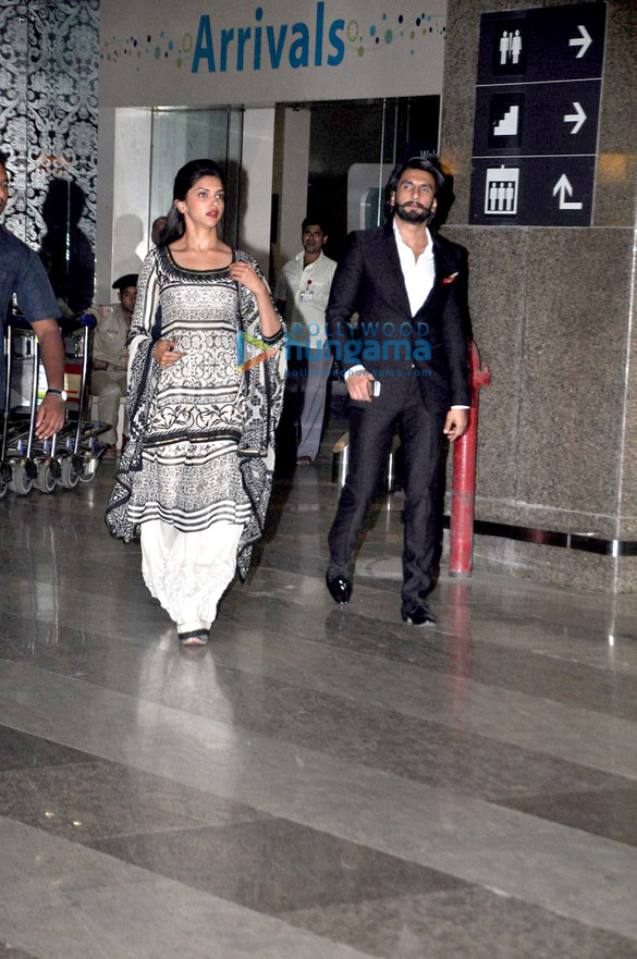 deepika ranveer return after promotion of ram leela in delhi 4