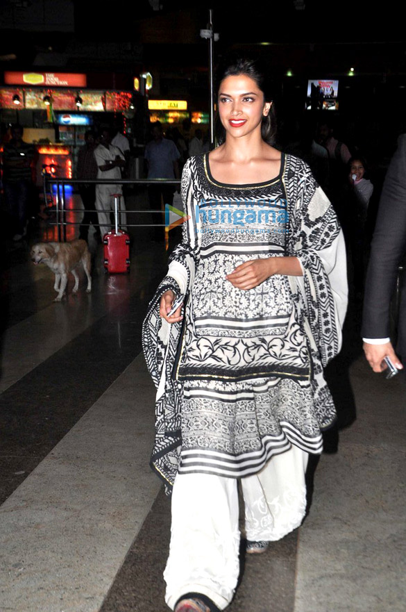 deepika ranveer return after promotion of ram leela in delhi 6