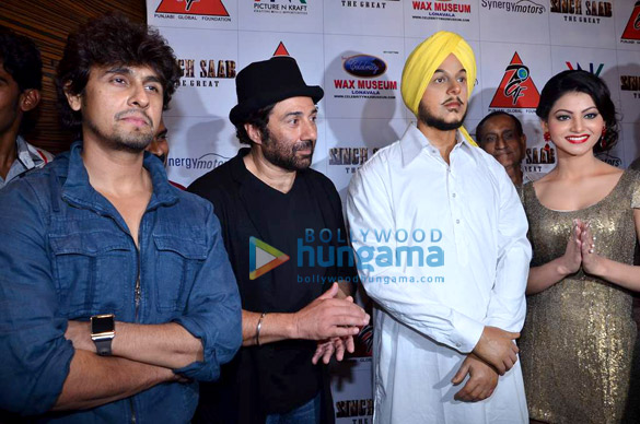 sunny deol unveils shaheed bhagat singhs wax statue 7