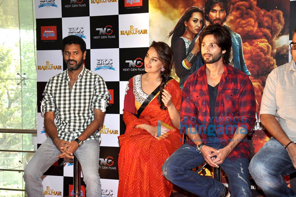 shahid sonakshi prabhu dheva unveil r rajkumar comic 4
