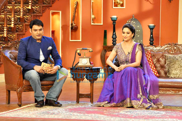 madhuri huma promote dedh ishqiya on comedy nights with kapil 5