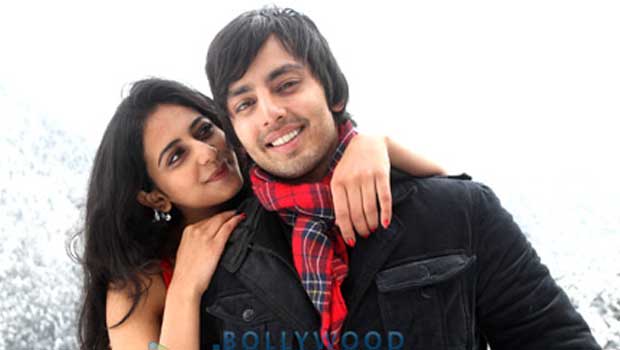 Love Me Thoda Aur (Yaariyan)