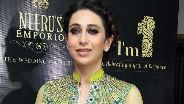 Karisma Kapoor Walks At ‘Neeru’s Emporio’ Fashion Show
