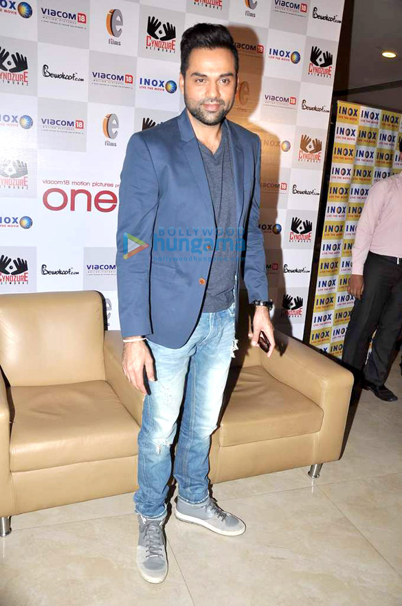 abhay preeti launch the merchandise line of their film one by two 11