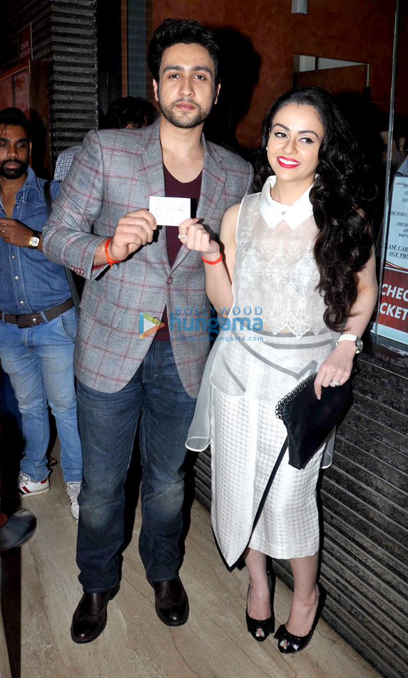 shekar adhyayan ariana buy movie tickets of heartless at a promotional event 9