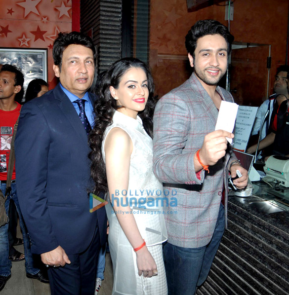 shekar adhyayan ariana buy movie tickets of heartless at a promotional event 2