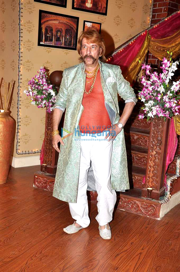 promotion of shaadi ke side effects on comedy nights with kapil 9