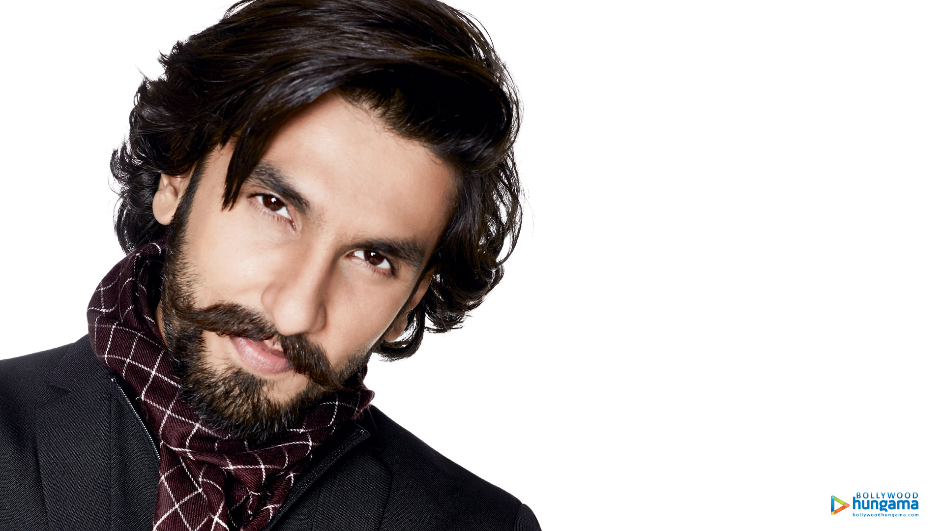 Ranveer Singh's latest ponytail hairdo goes viral | Entertainment