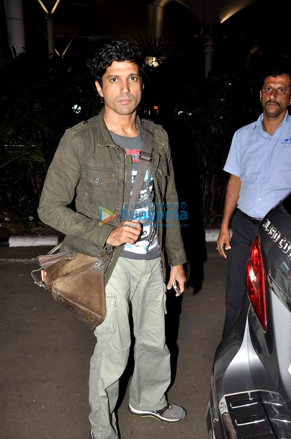 farhan vidya snapped at the airport 4