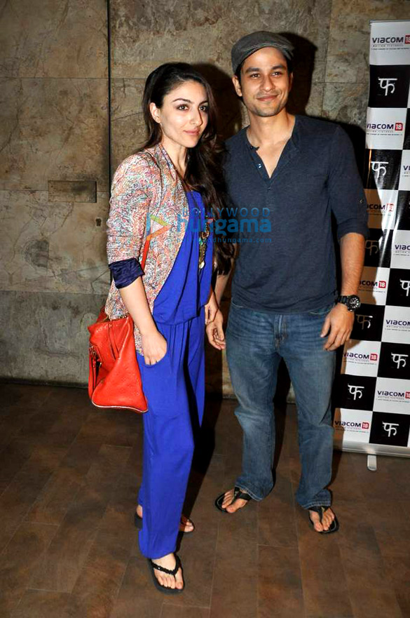 deepika soha at the special screening of queen 3