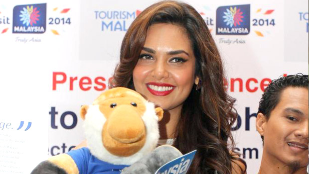 Esha Gupta Promotes ‘Malaysia’ Tourism