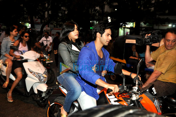 varun takes ekta for a bike ride to promote main tera hero 2