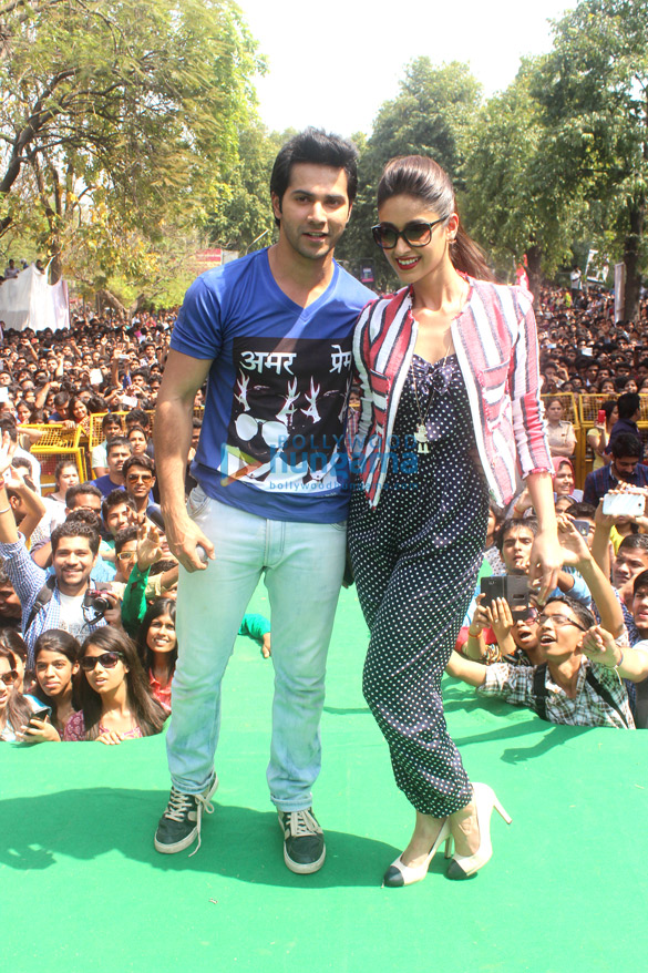 varun ileana promote main tera hero in delhi 6