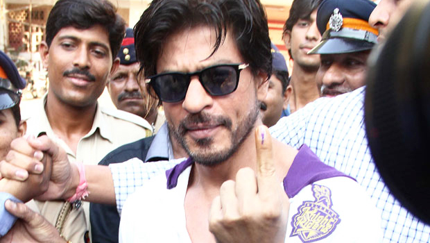 Shahrukh Khan Votes For Lok Sabha Elections 2014