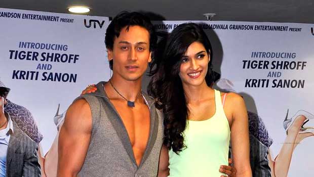Tiger Shroff Dances With Fans On ‘World Dance Day’